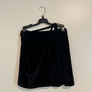 Black skirt